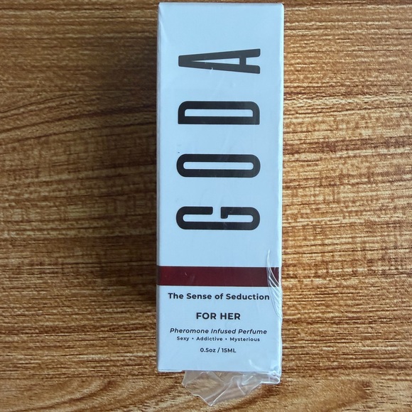 Pheromone Infused Perfume for Her - Black - Picture 11 of 11